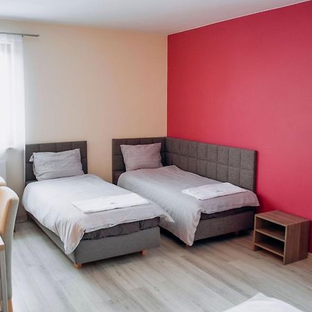 Redwood Hostel لوبلين المظهر الخارجي الصورة
